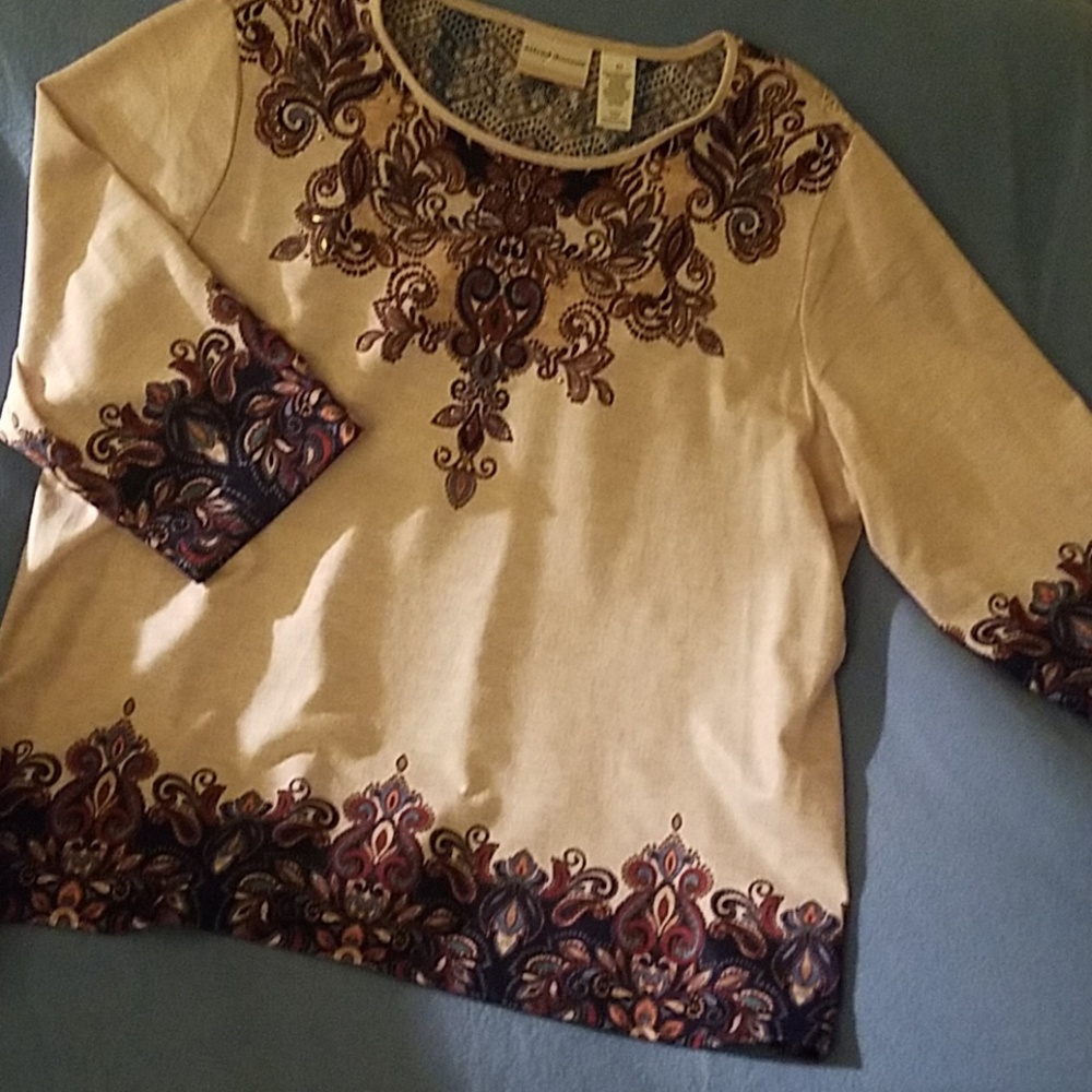 Long-sleeved dressy top